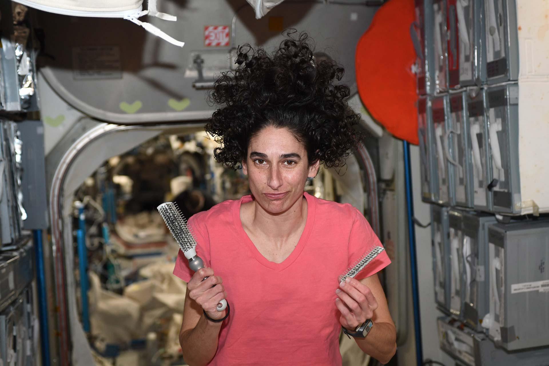 یاسمین مقبلی در ایستگاه فضایی بین‌المللی