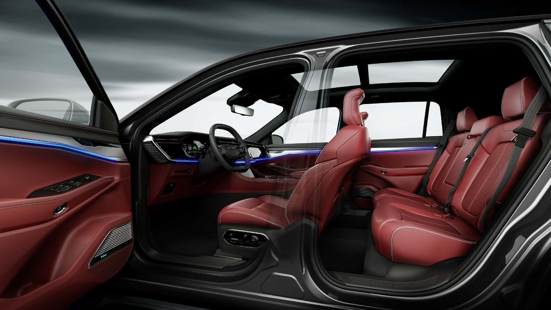 فضای داخلی جیپ واگنیر S