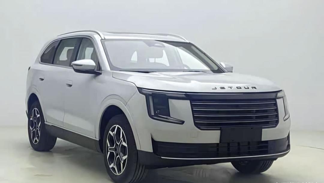 نمای سه‌چهارم جلو خودرو جتور X70L رنگ سفید