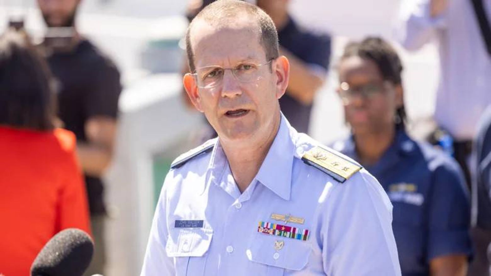 افسر نیروی دریایی آمریکا