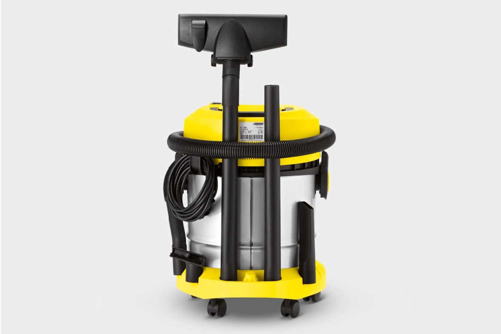 نمای پشت جاروبرقی کارچر VC 1.800