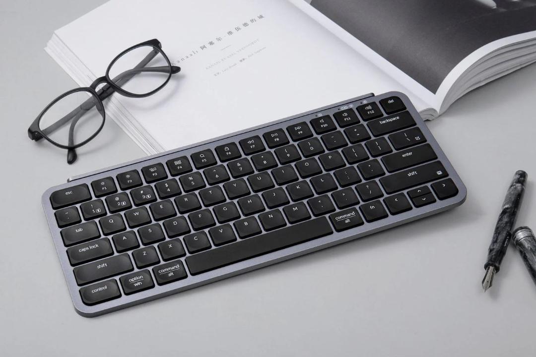 کیبورد Keychron b1 pro مشکی
