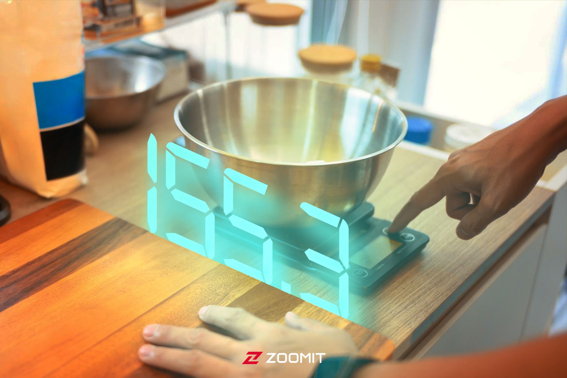 ترازوی آشپزخانه در حال نمایش وزن