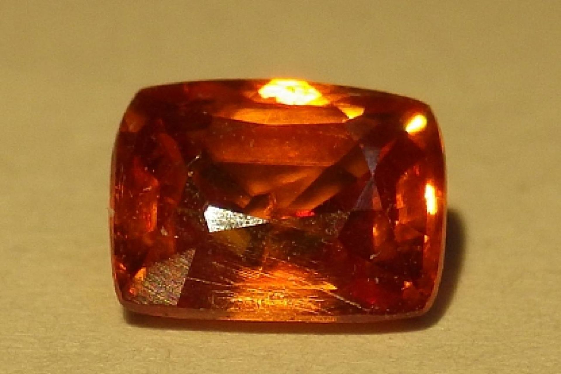 کانی نادر کیاتیت 