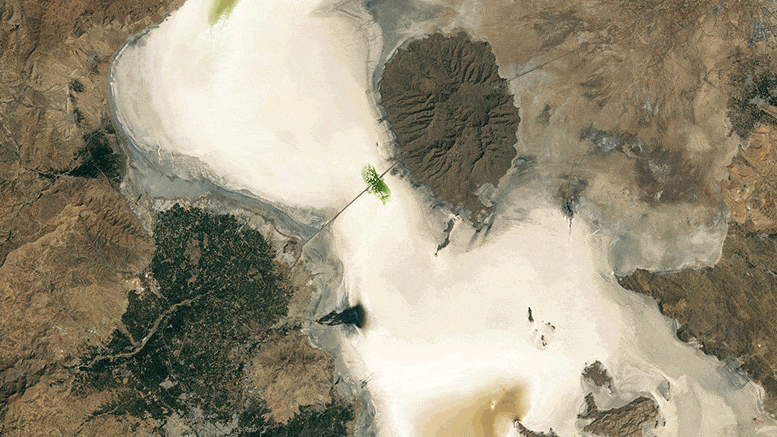 خشک شدن دریاچه ارومیه