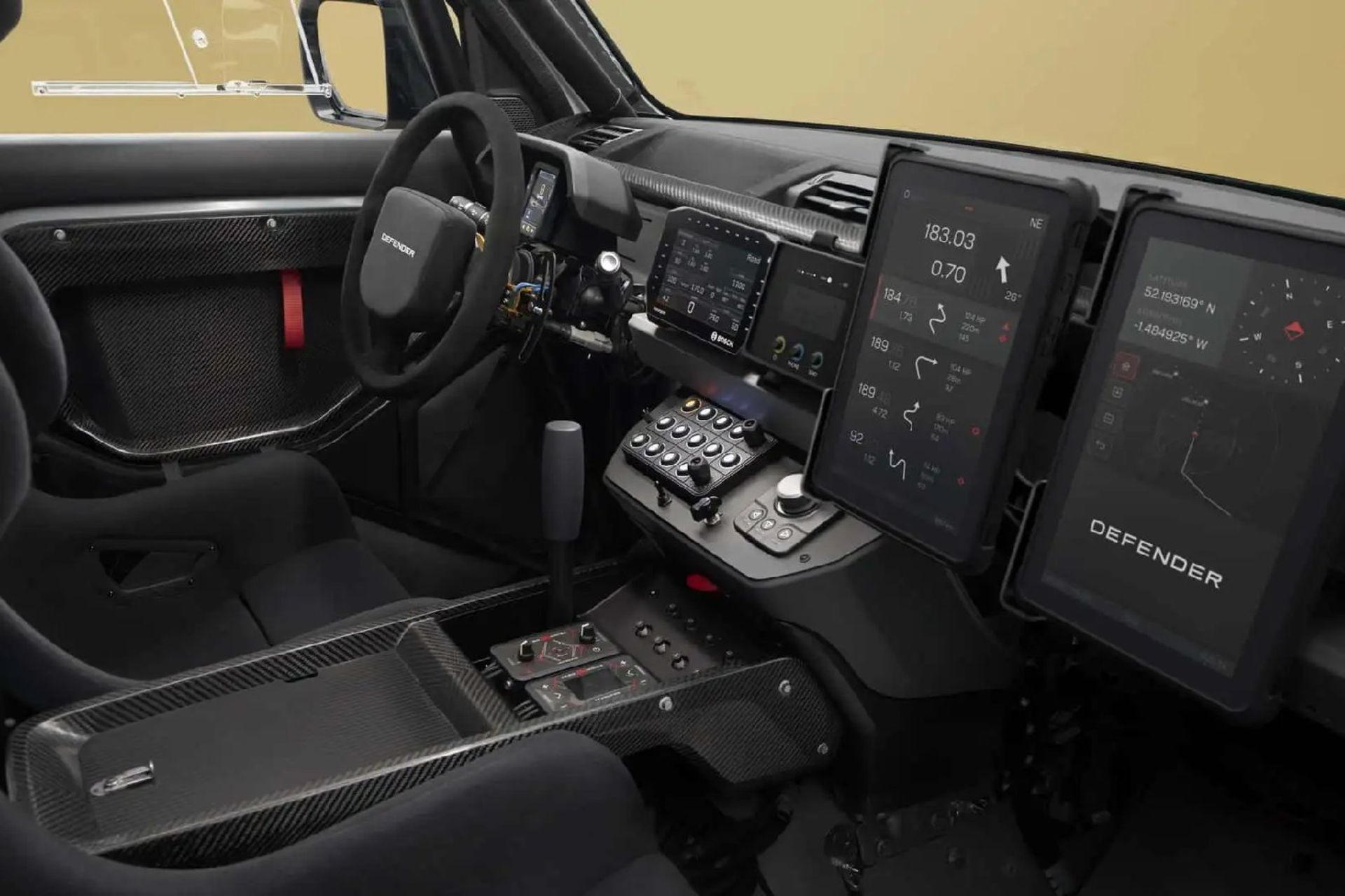 لندرور Defender Dakar D7X-R