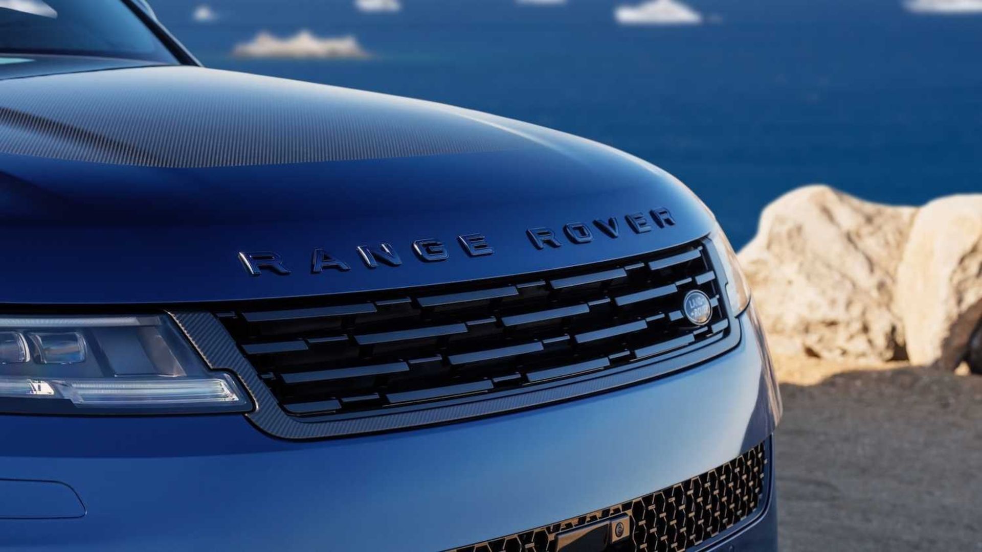 کاپوت خودرو Range Rover Sport Nocturne