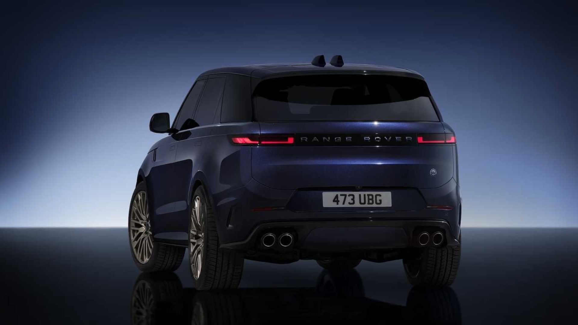 نمای پشتی خودرو Range Rover Sport Nocturne