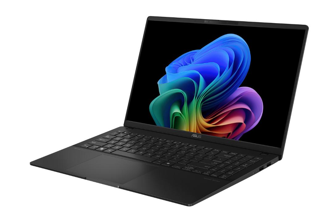 لپ تاپ ایسوس ASUS Vivobook S 15 Q5507QA نمای جلو و راست