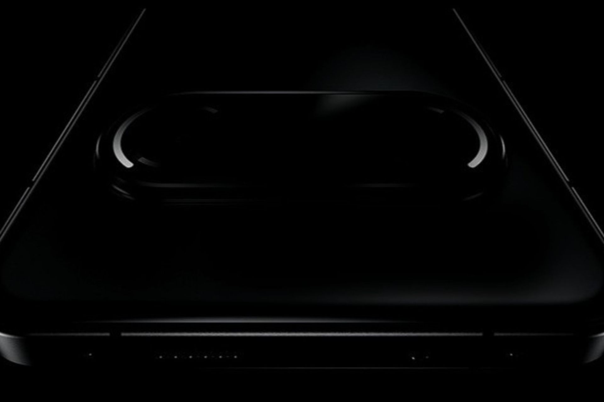 پنل پشت گوشی لاوا در محیط تاریک