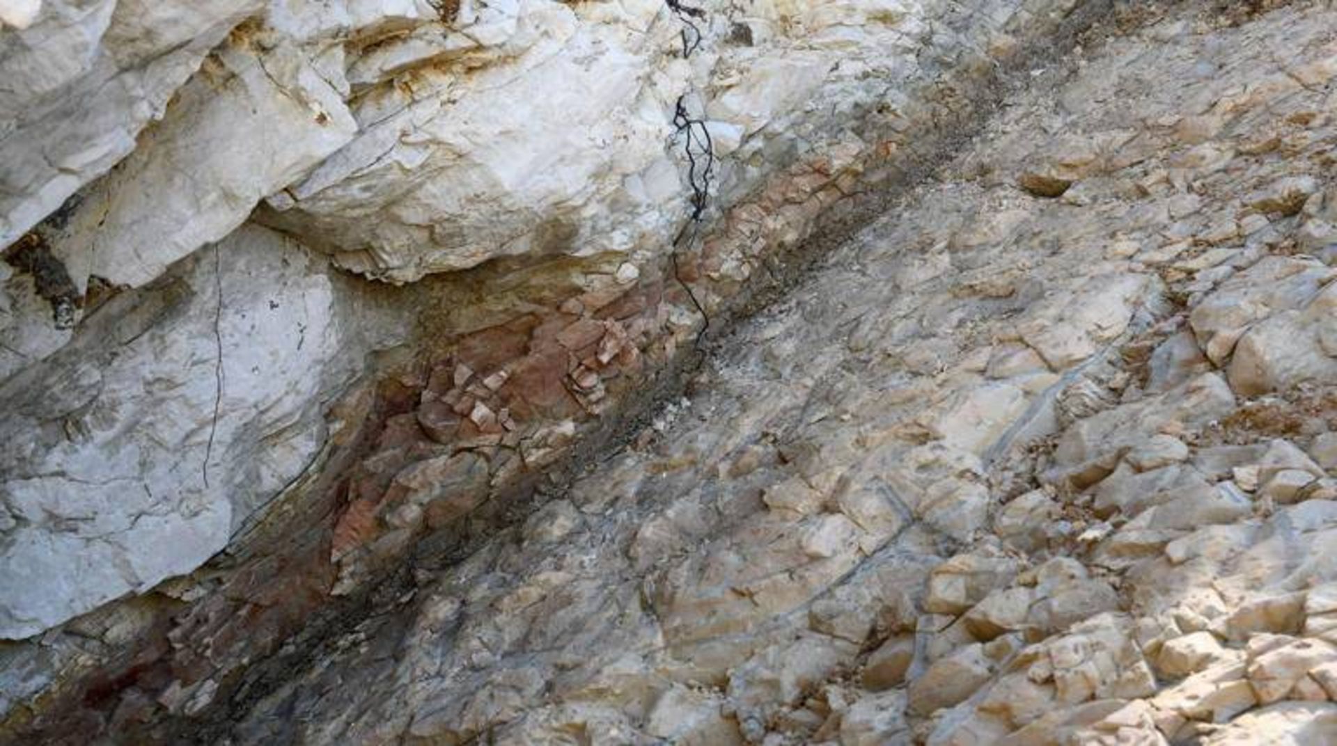 لایه غیرعادی ایریدیوم در سنگ ها