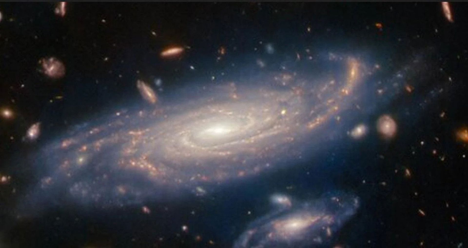 کهکشان LEDA 2046648