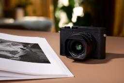 دوربین لایکا Q3 Monochrom