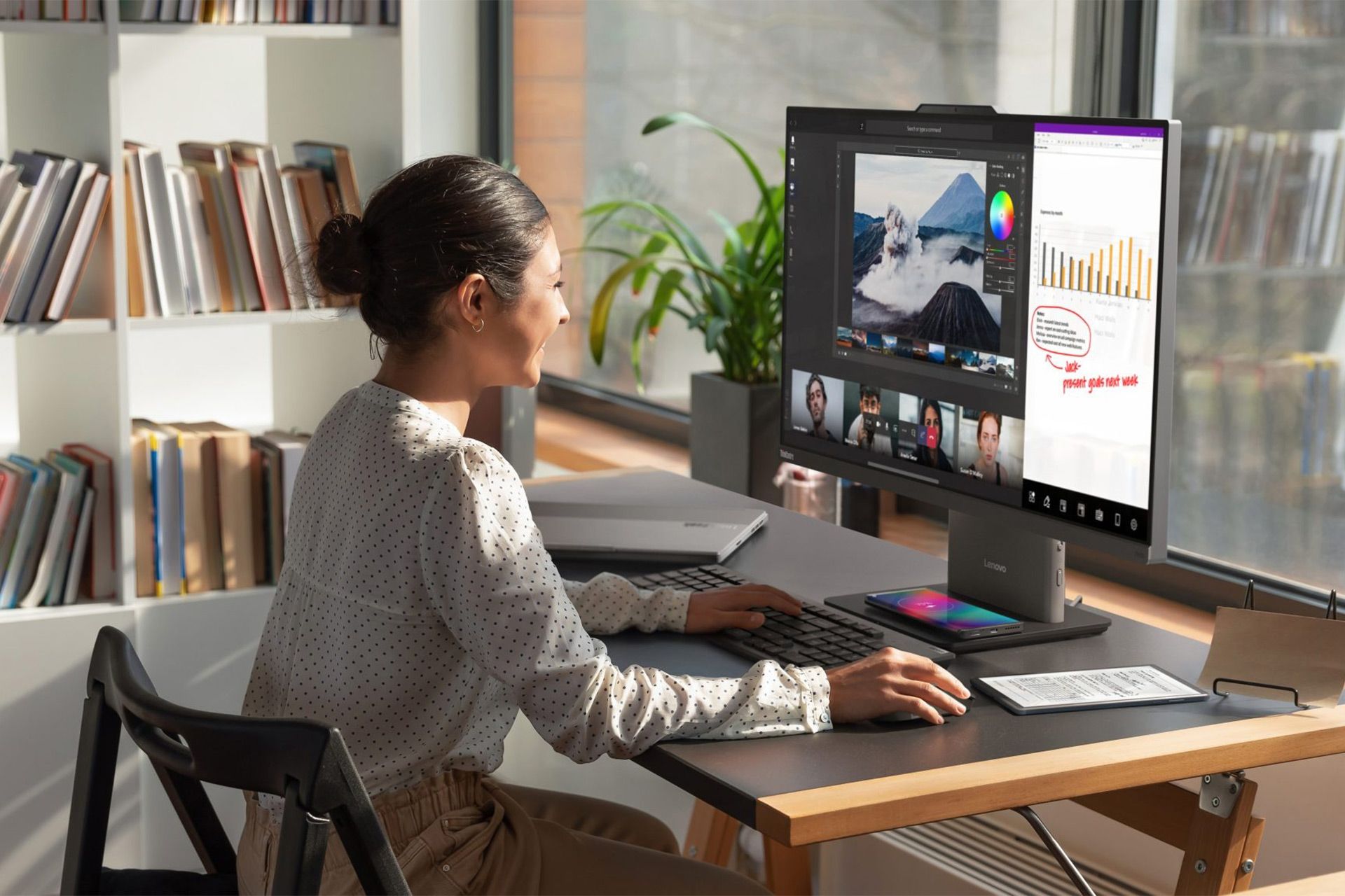 شخصی درحال کار با آل‌این‌وان تینک سنتر نئو 50a لنوو