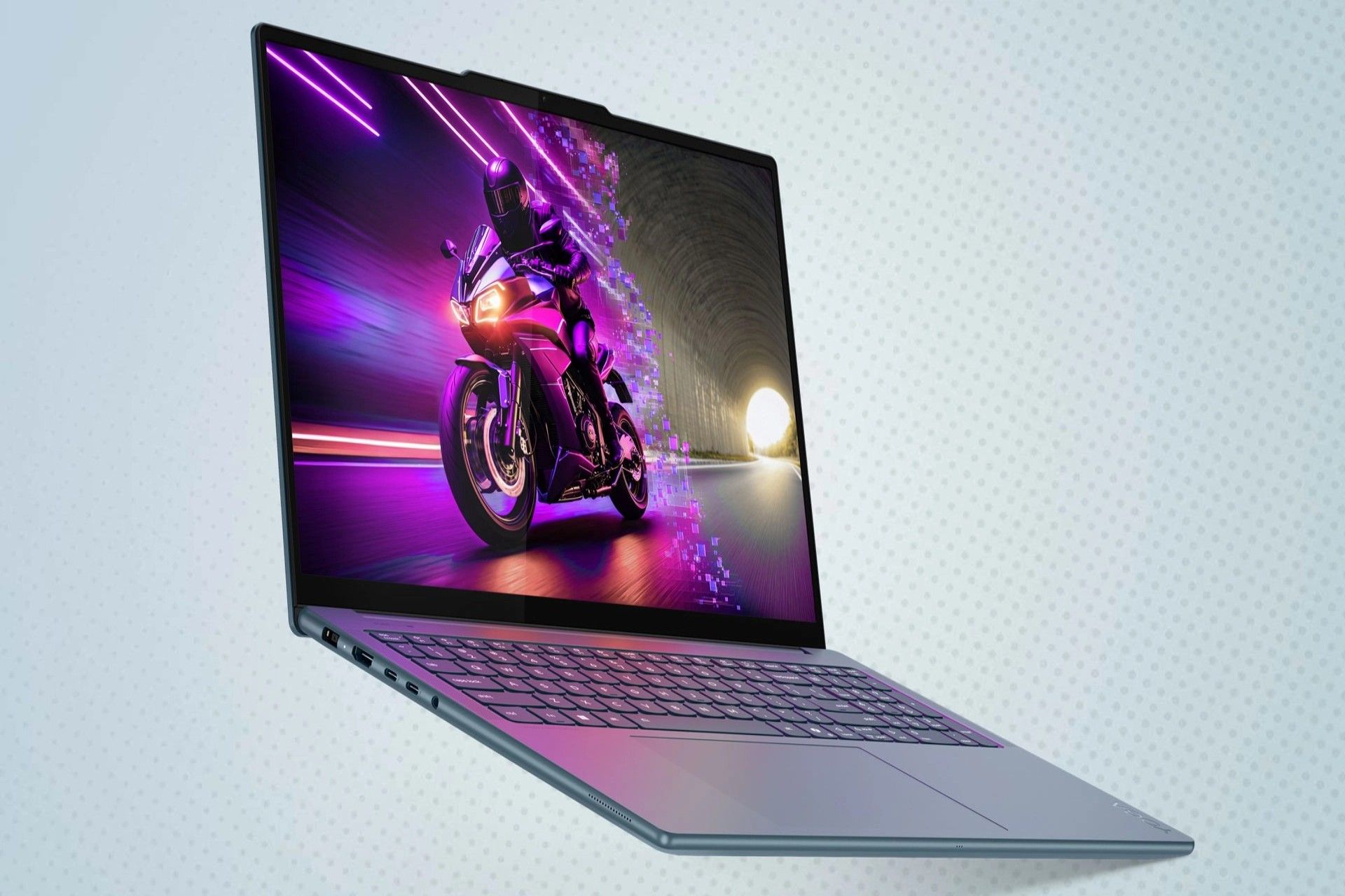 نمایشگر و نمای جانبی لپ‌تاپ لنوو Yoga Pro 9i