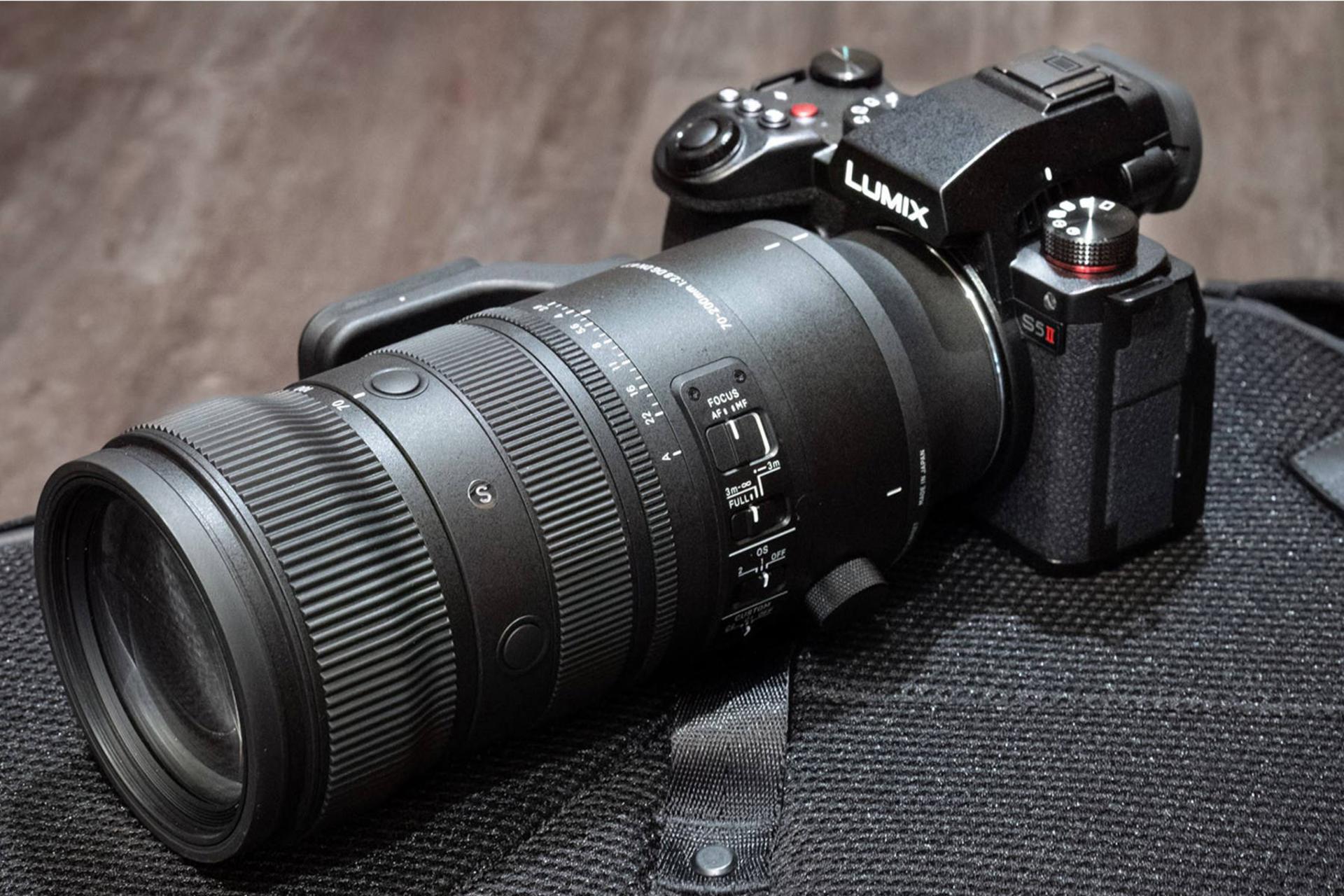 لنز سیگما Sigma 70-200mm F2.8 DG DN OS | Sports روی دوربین