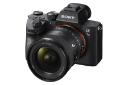 لنز سونی Sony FE 20mm F1.8G روی دوربین
