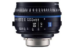 لنز زایس Zeiss 50mm T2.1 CP.3 نمای جانبی ایستاده