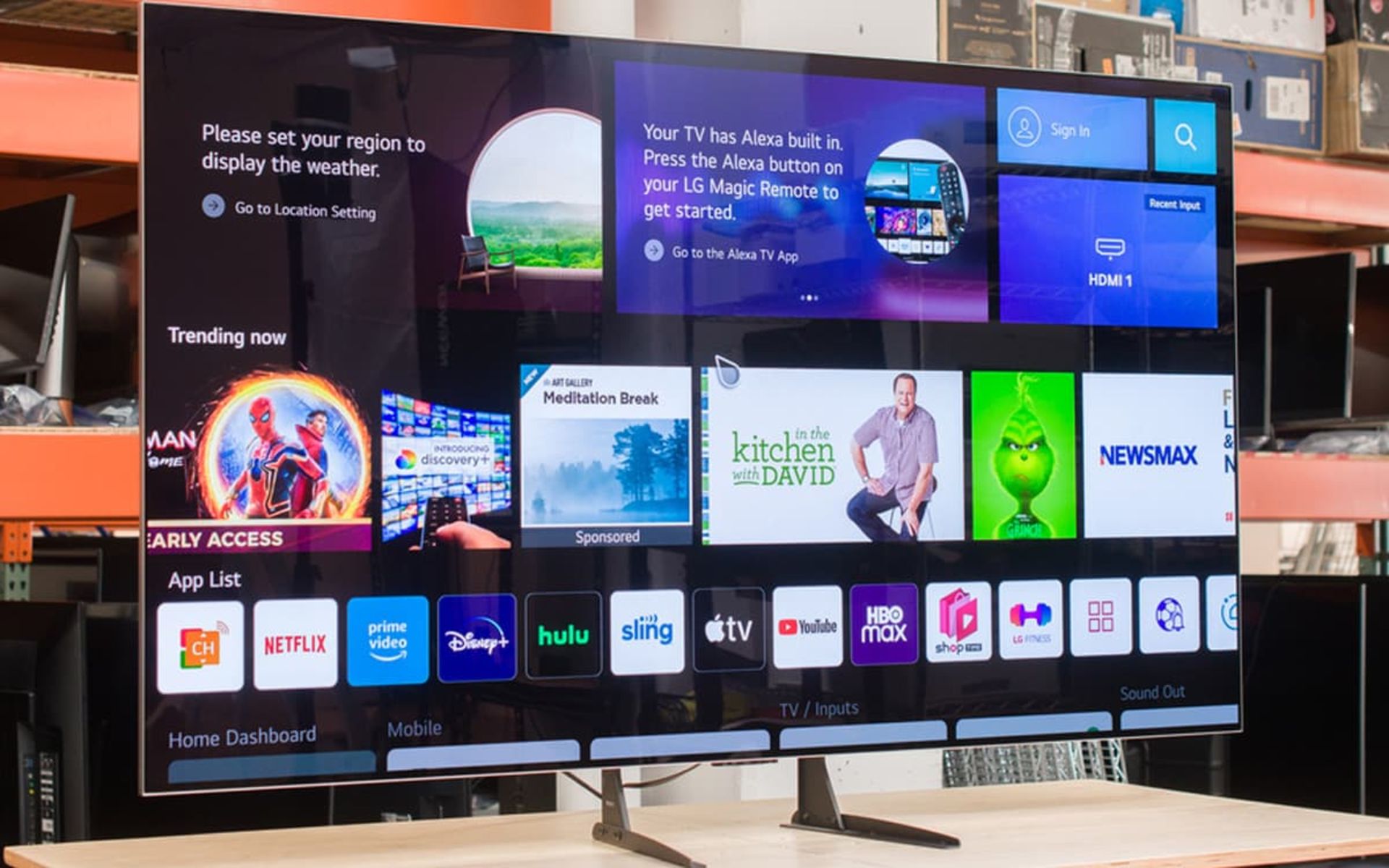 نمایی از تلویزیون OLED ال‌جی G2