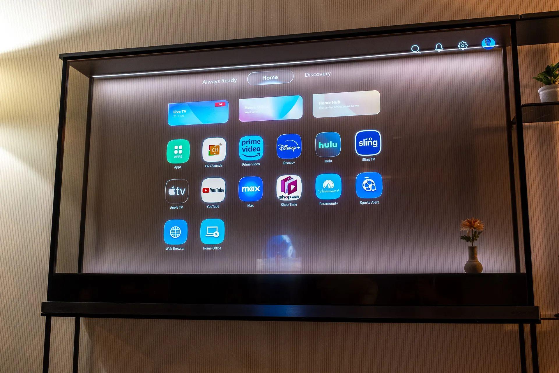 تلویزیون شفاف OLED Signature T ال جی