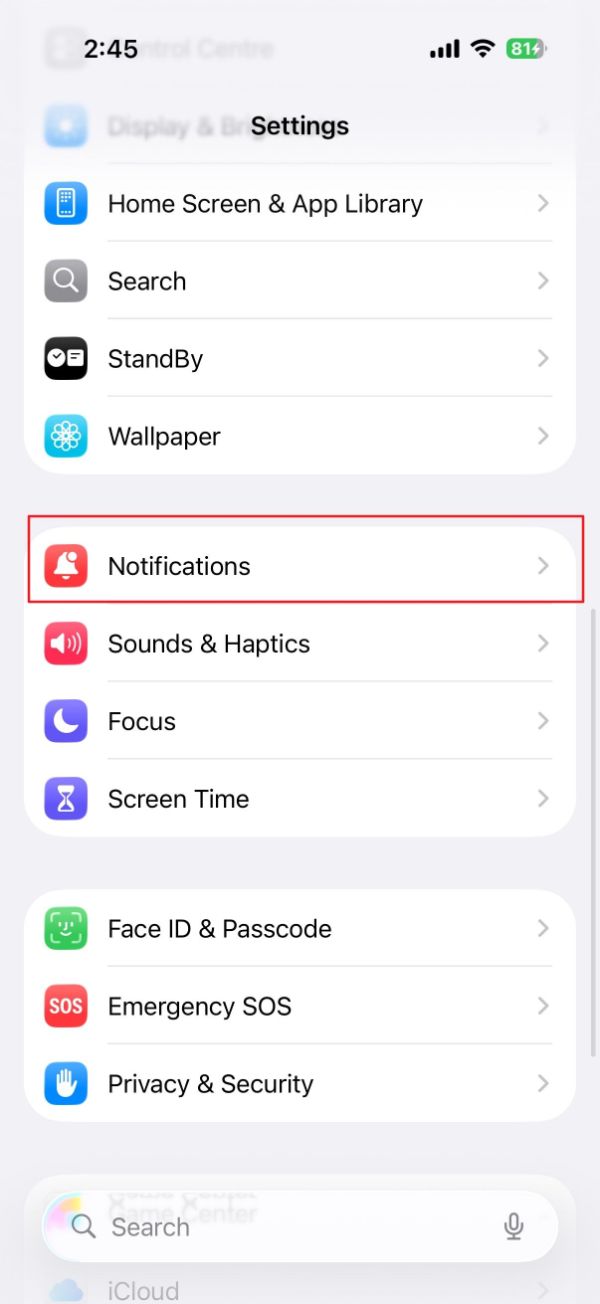 صفحه‌ی اصلی تنظیمات آیفون و انتخاب گزینه‌ی Notifications