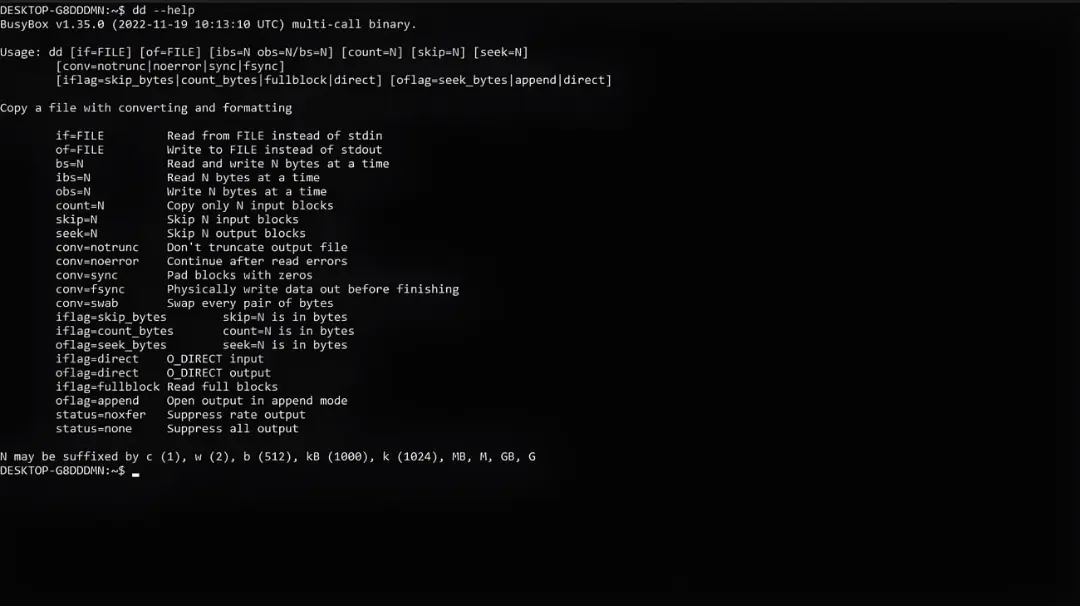 خروجی دستور help در محیط ترمینال لینوکس (Linux) با پس‌زمینه مشکی