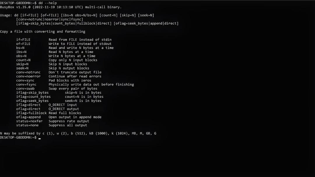 خروجی دستور help در محیط ترمینال لینوکس (Linux) با پس‌زمینه مشکی