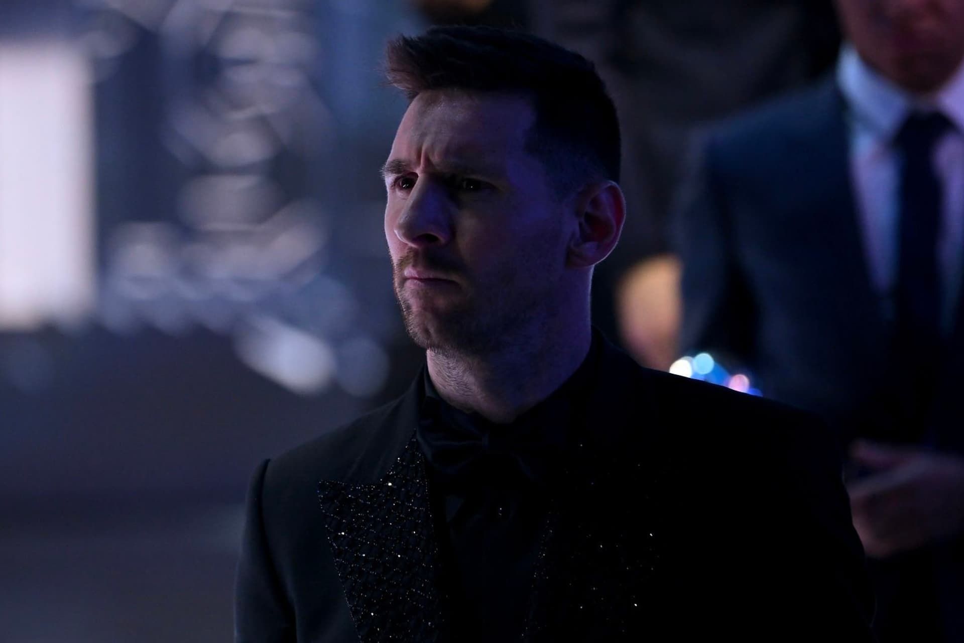 لیونل مسی / Lionel Messi با کت شلوار در مراسم بهترین های فیفا