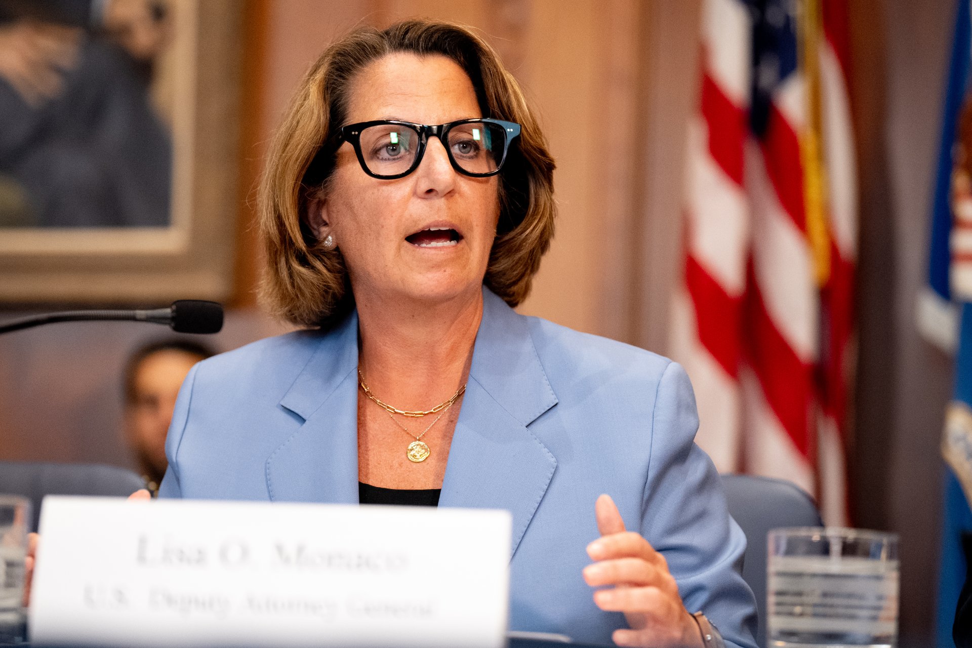 جنجال تازه: ترامپ، تیغ تیز را به سوی مایکروسافت نشانه رفت!