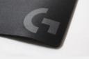 ماوس پد لاجیتک logitech-g740 نمای نزدیک از لوگو