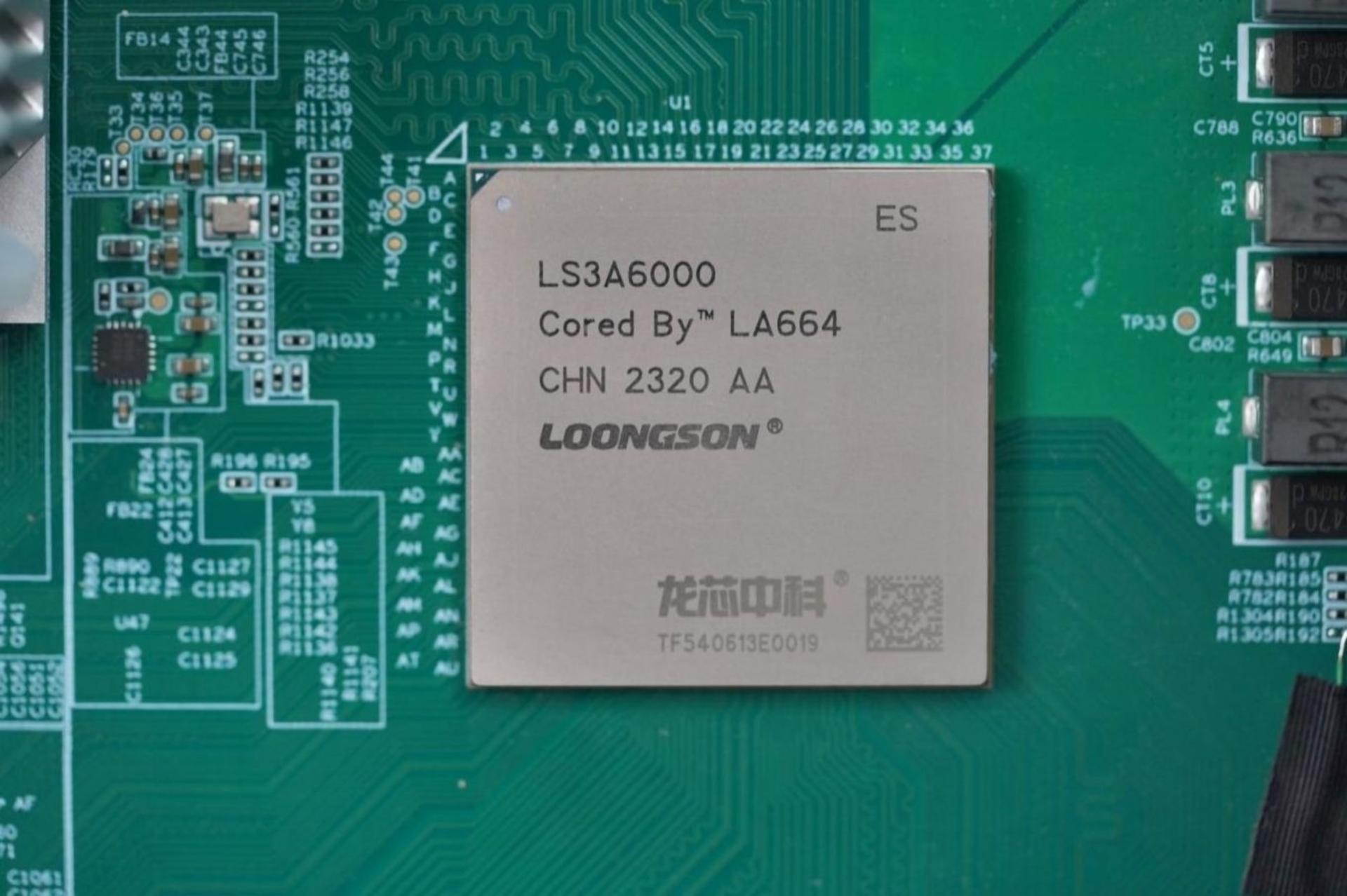 تراشه‌ی loongson 3a6000 چینی روی برد