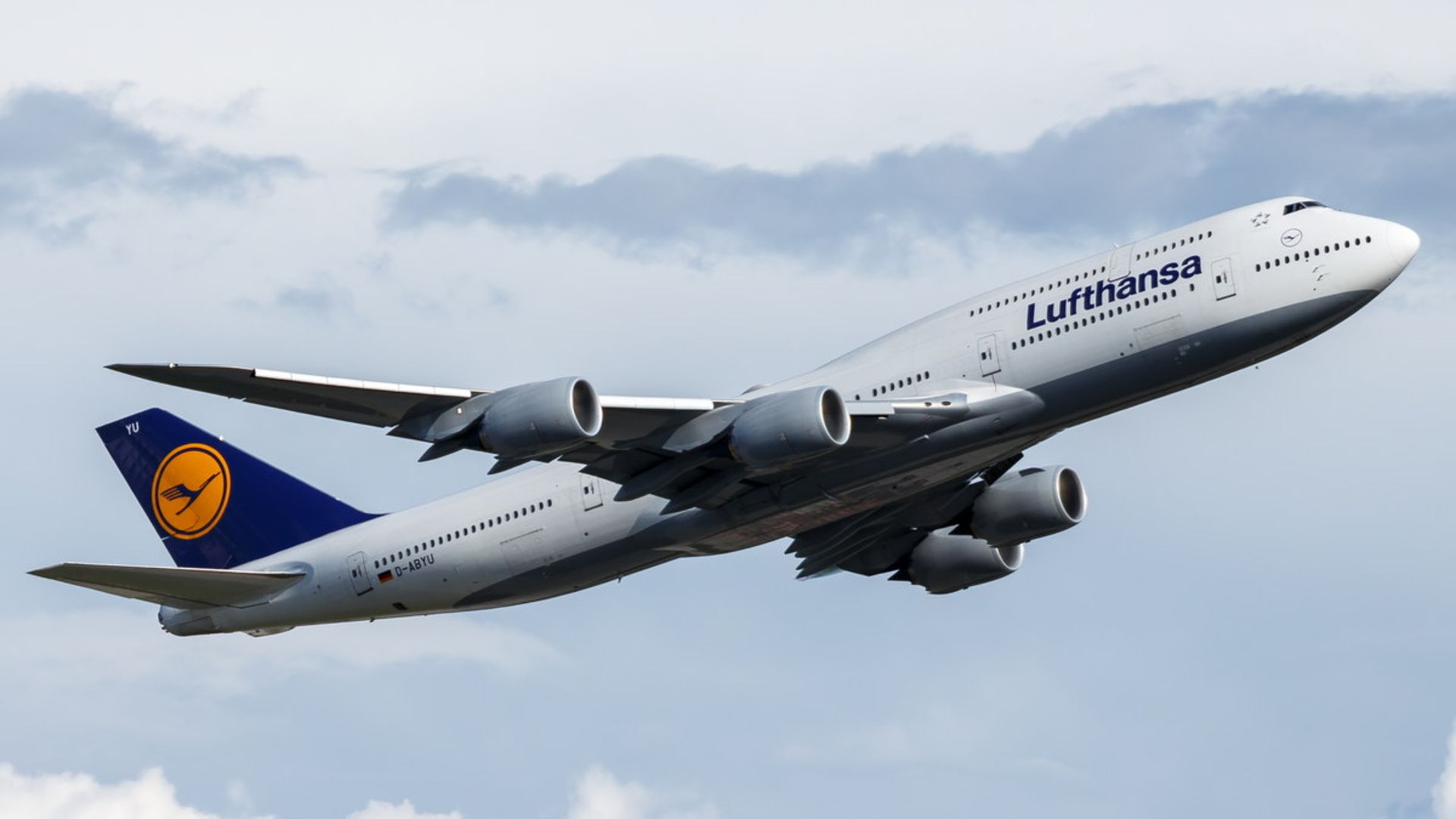 هواپیمای Boeing 747-8 در آسمان لوفت‌هانزا