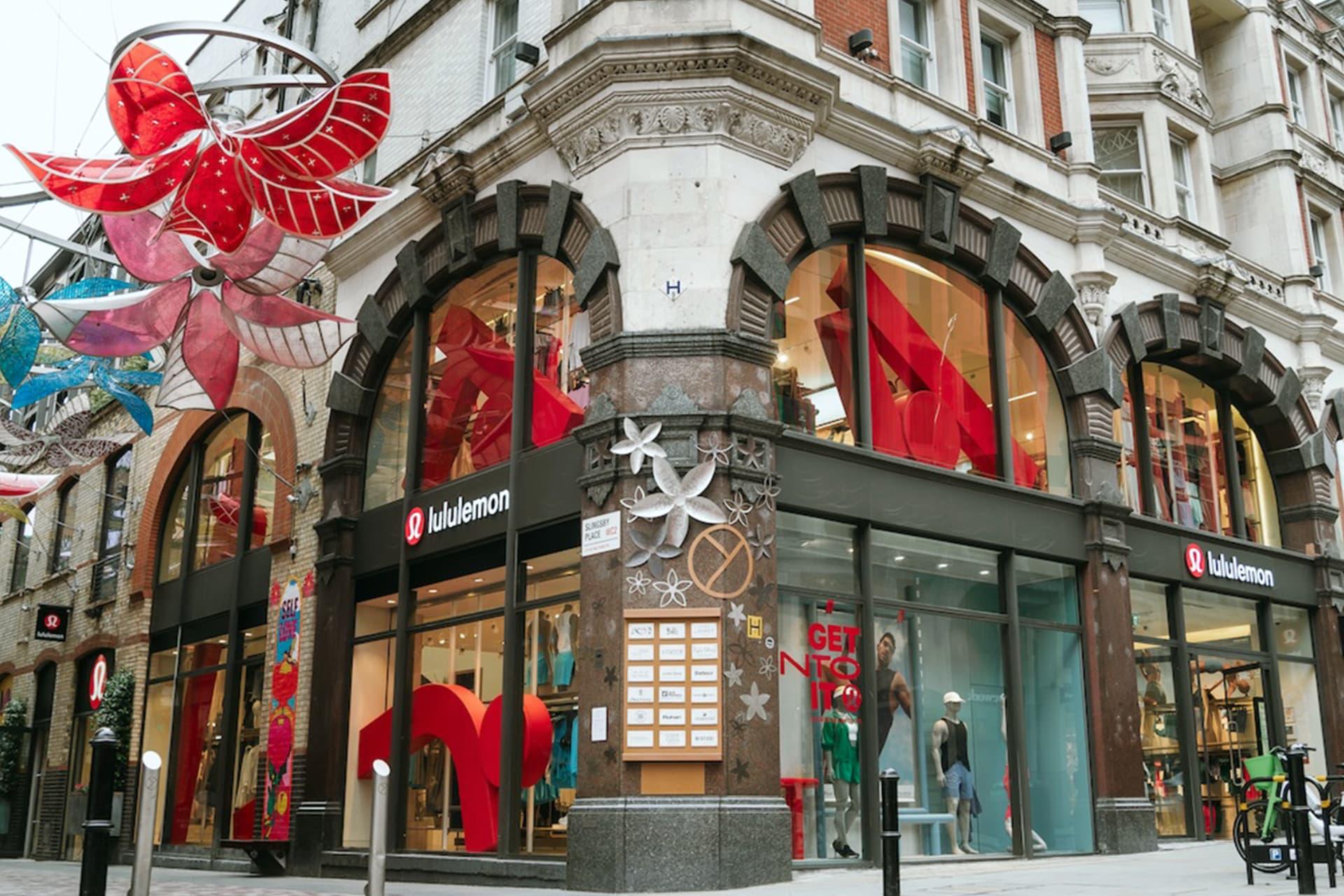 فروشگاه برند لولولمون / Lululemon