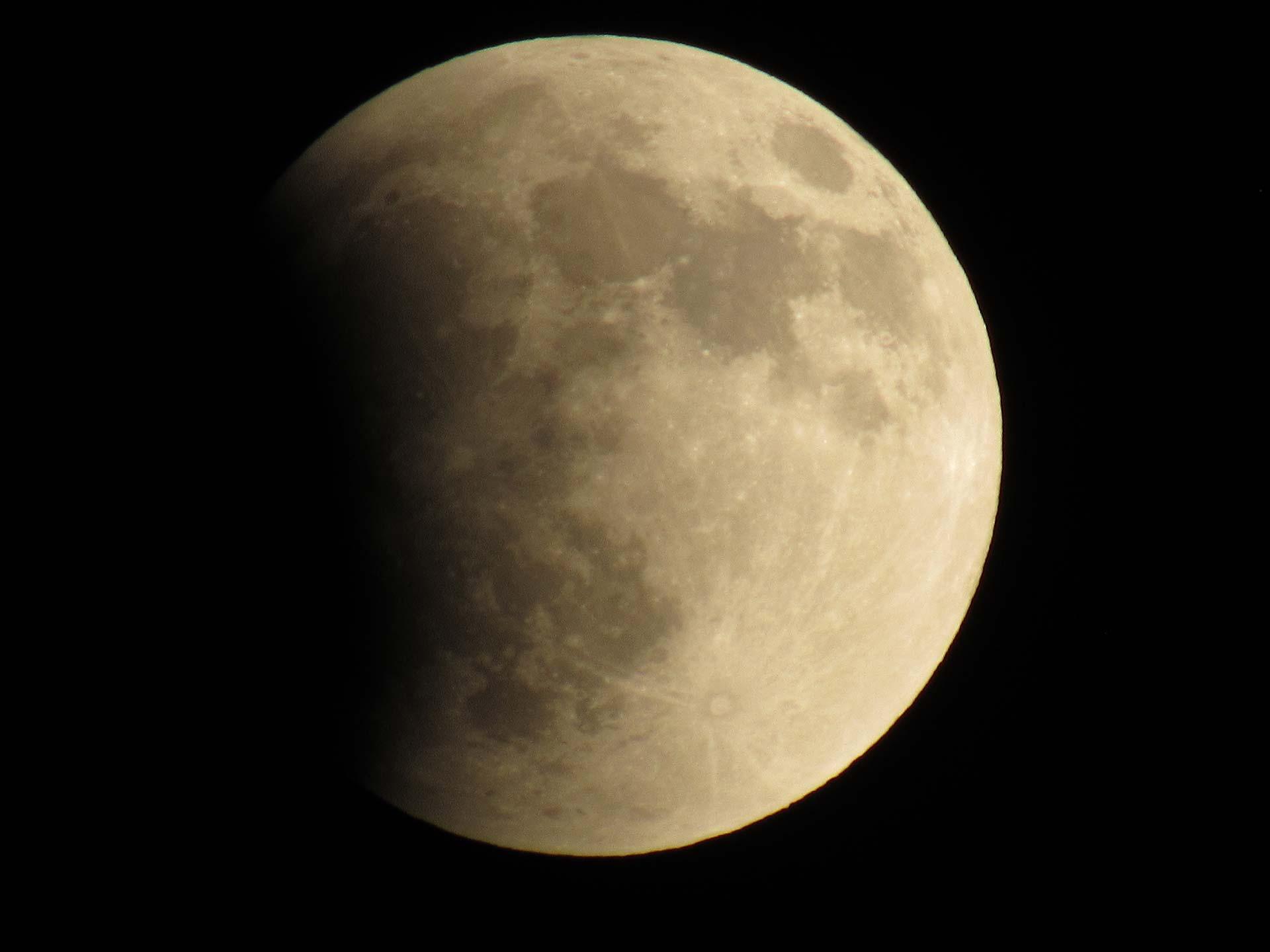 ماه‌گرفتگی جزئی