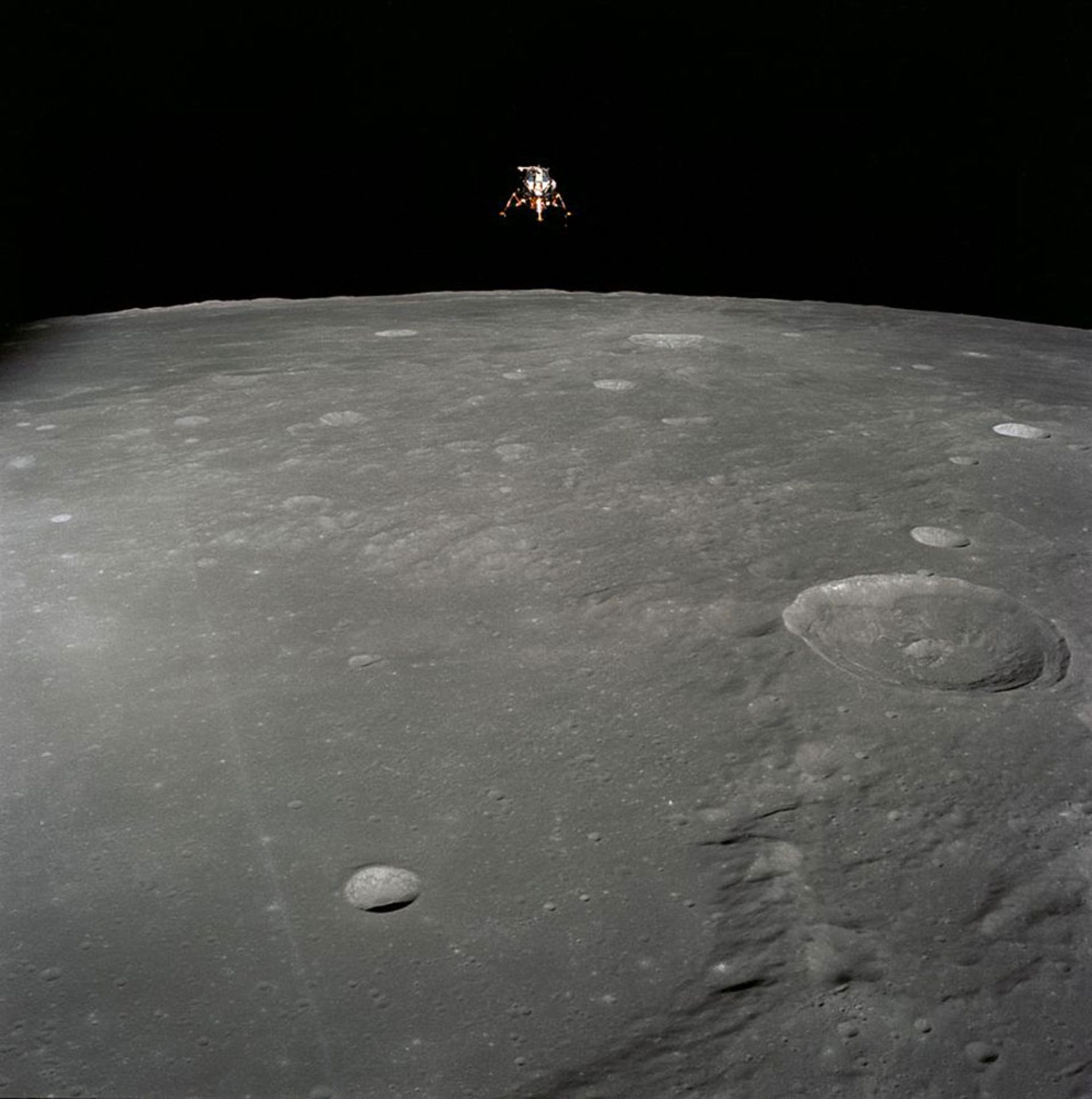 مرجع متخصصين ايران ماژول قمري آپولو ۱۲