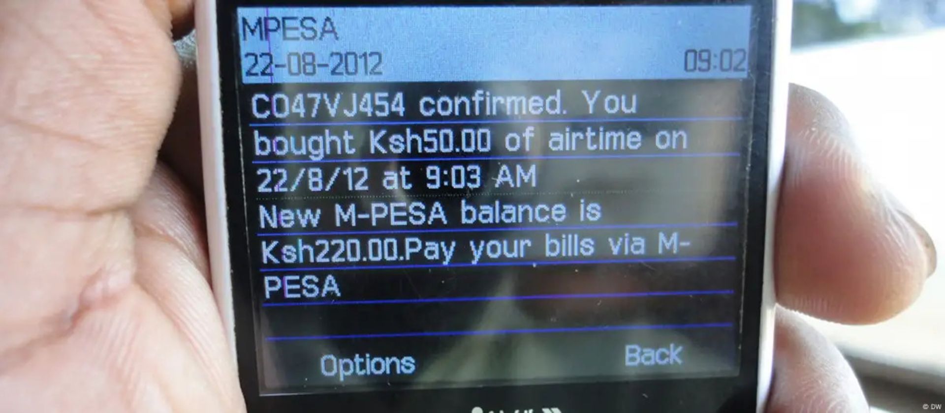 تراکنش مالی M-Pesa روی گوشی موبایل