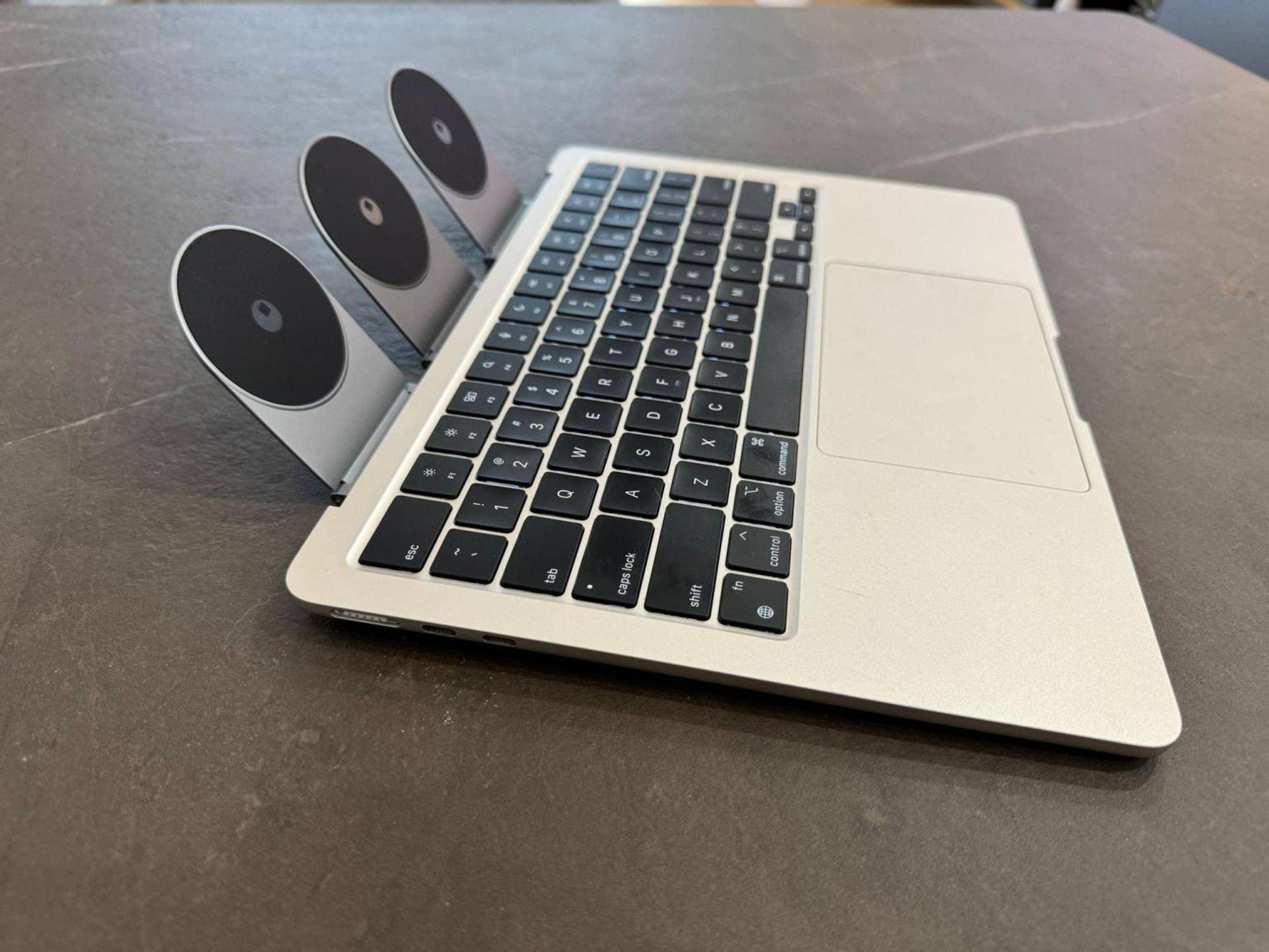 مک-آیپد ساخته شده توسط فدریکو ویتیچی با آیپد جداشده