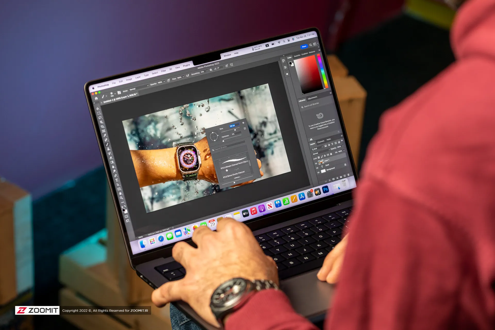 مک بوک پرو M1 Max درحال اجرای فتوشاپ