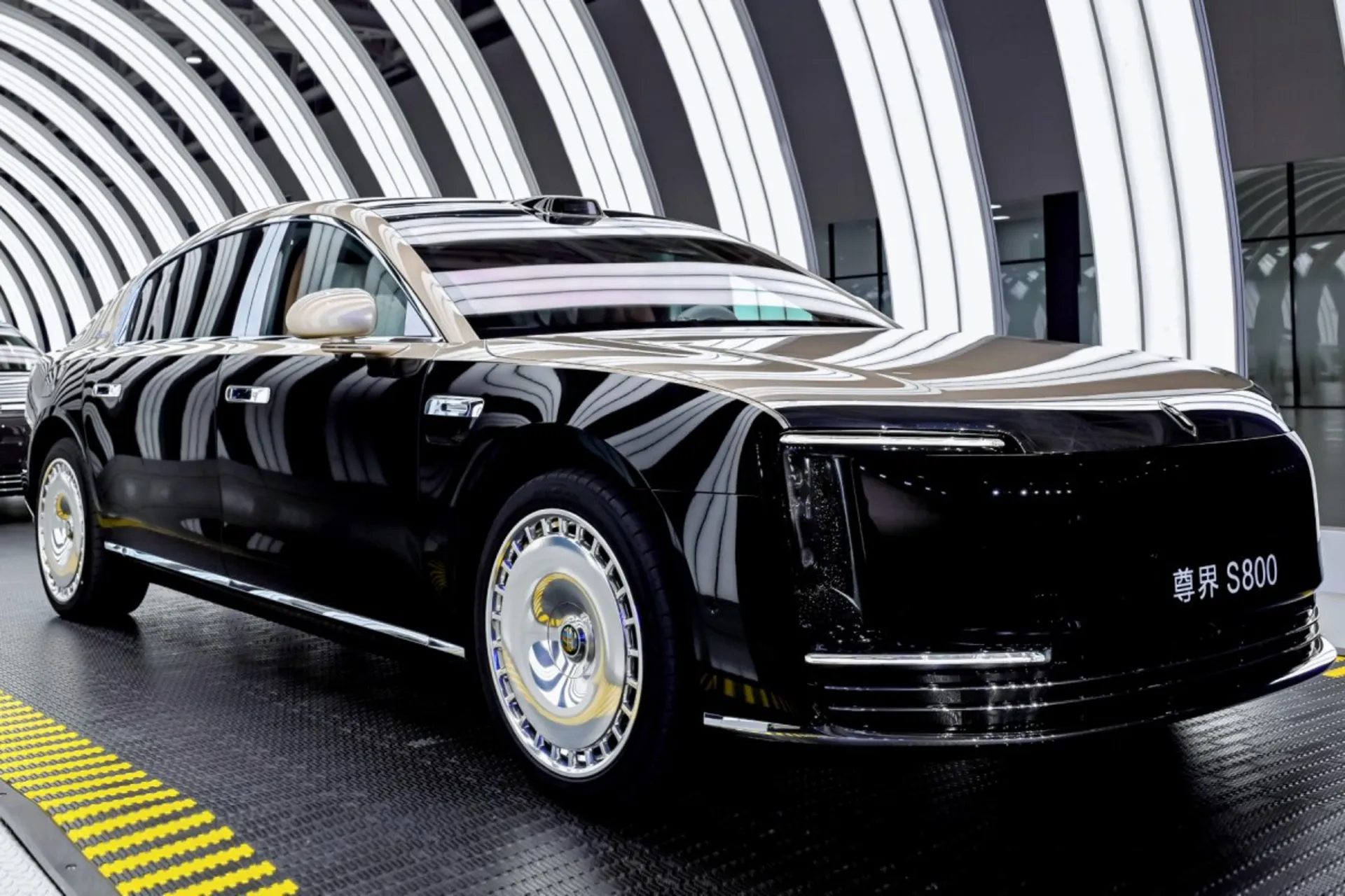 سواری لوکس Maextro S800