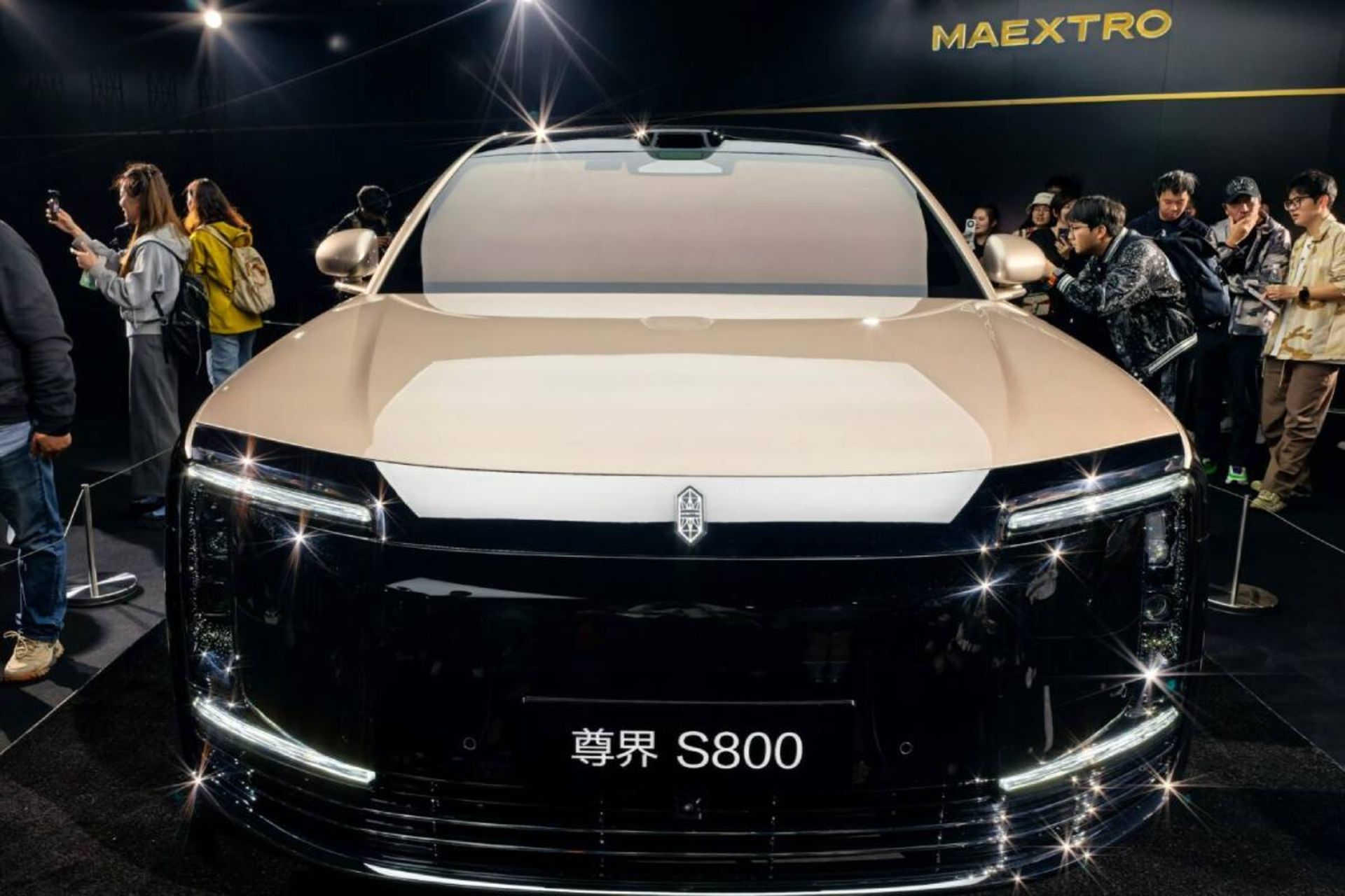 سدان هواوی Maextro S800