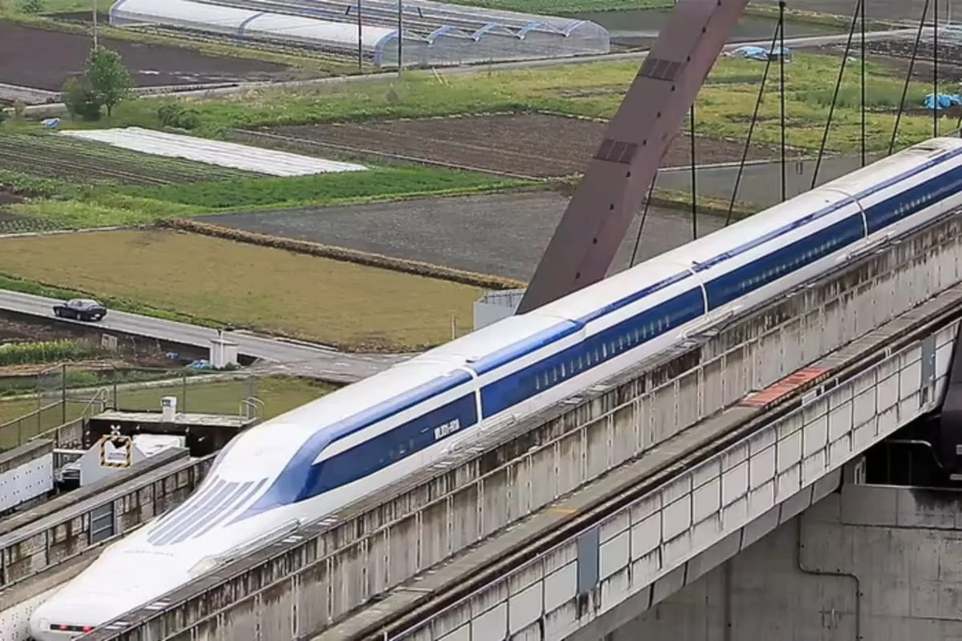 ویدیو: حیرت مردم از قطار فوق پیشرفته‌ای با سرعت ۴۸۰ کیلومتربرساعت!
