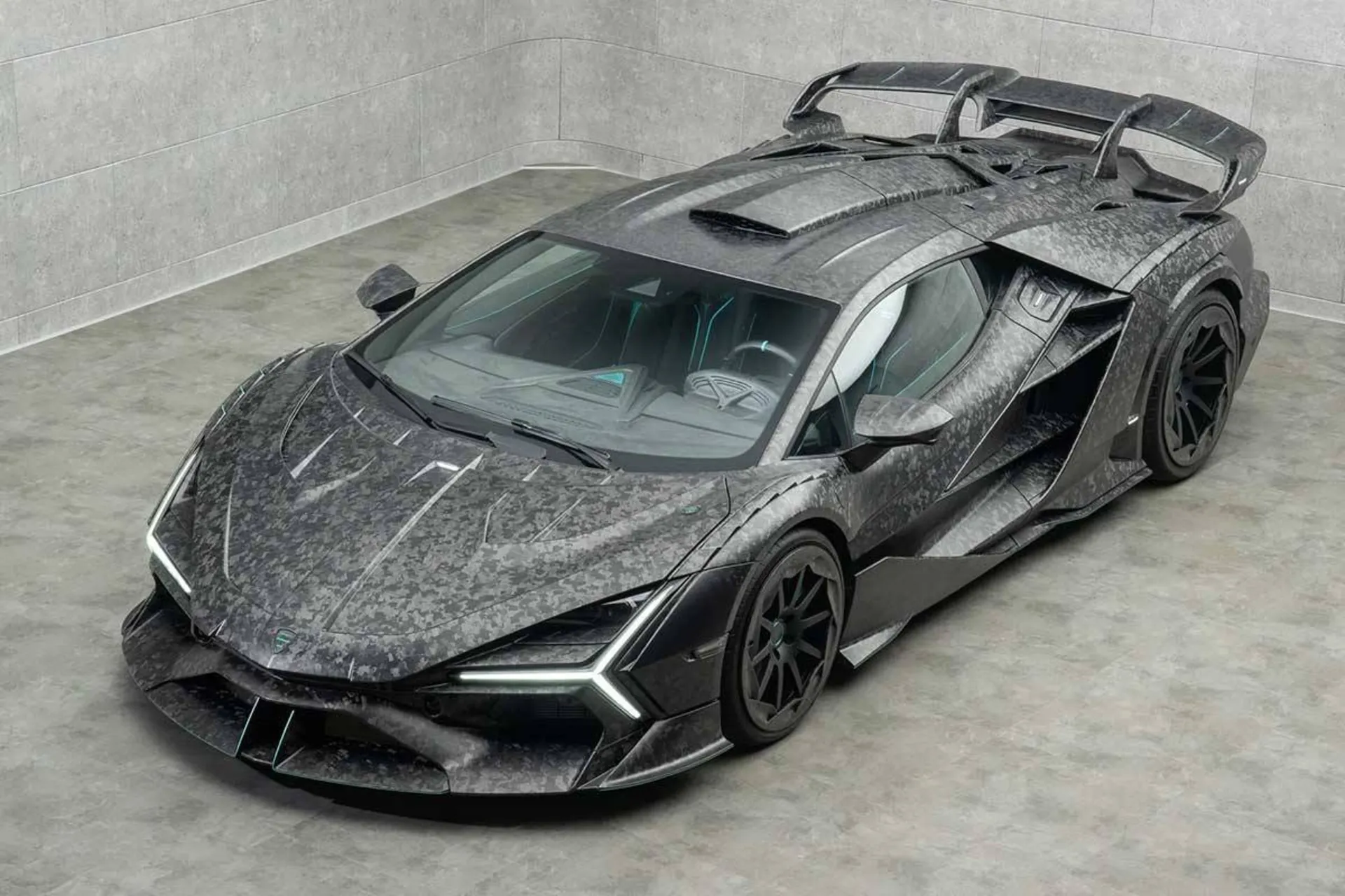 منصوری کربونادو X