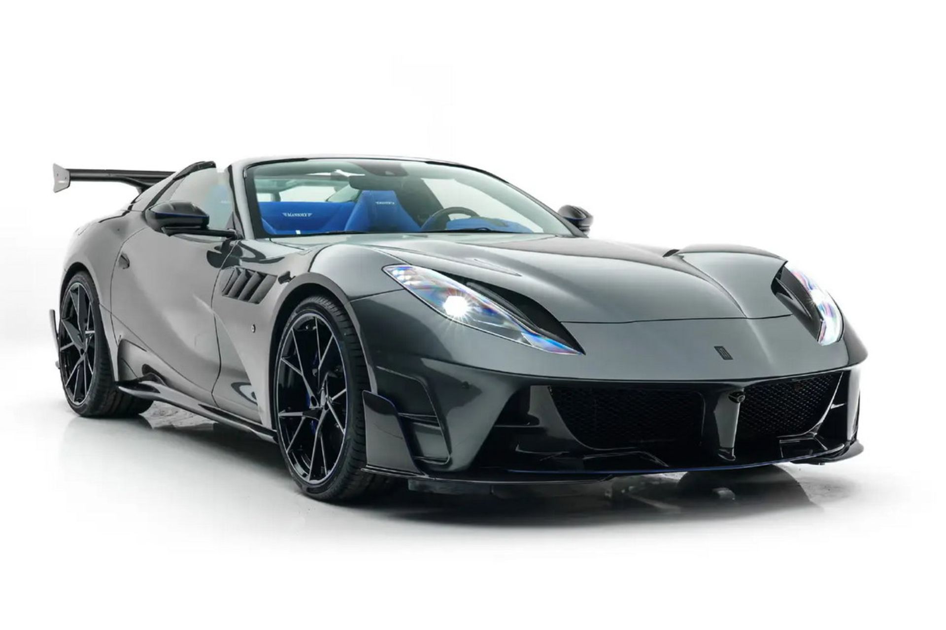 نمای جلوی فراری Stallone GTS منصوری