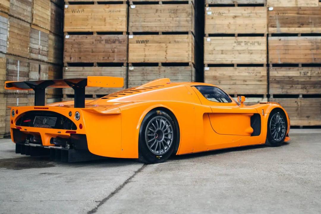 مازراتی MC12
