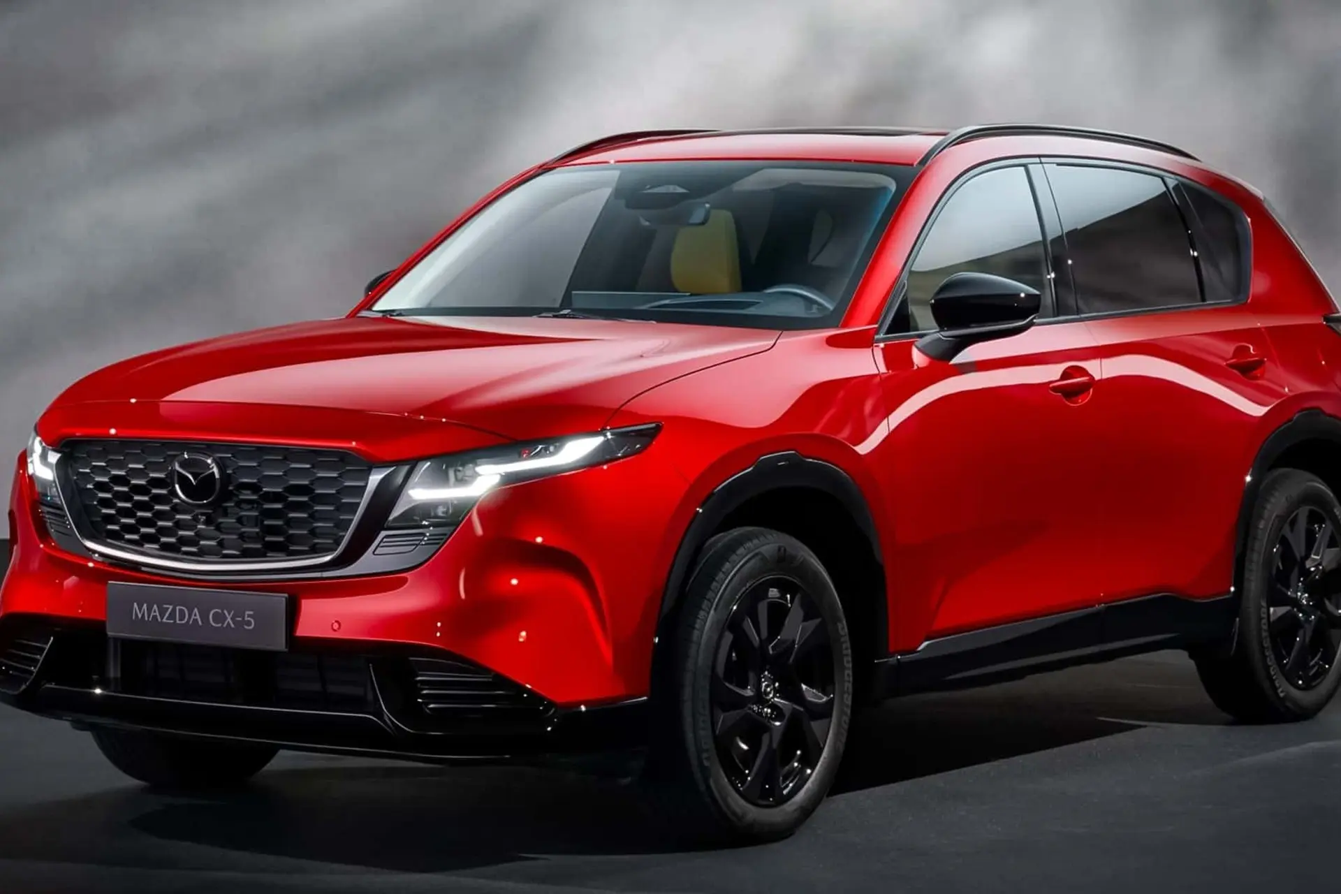 نمای سه‌چهارم جلو خودرو مزدا CX-5