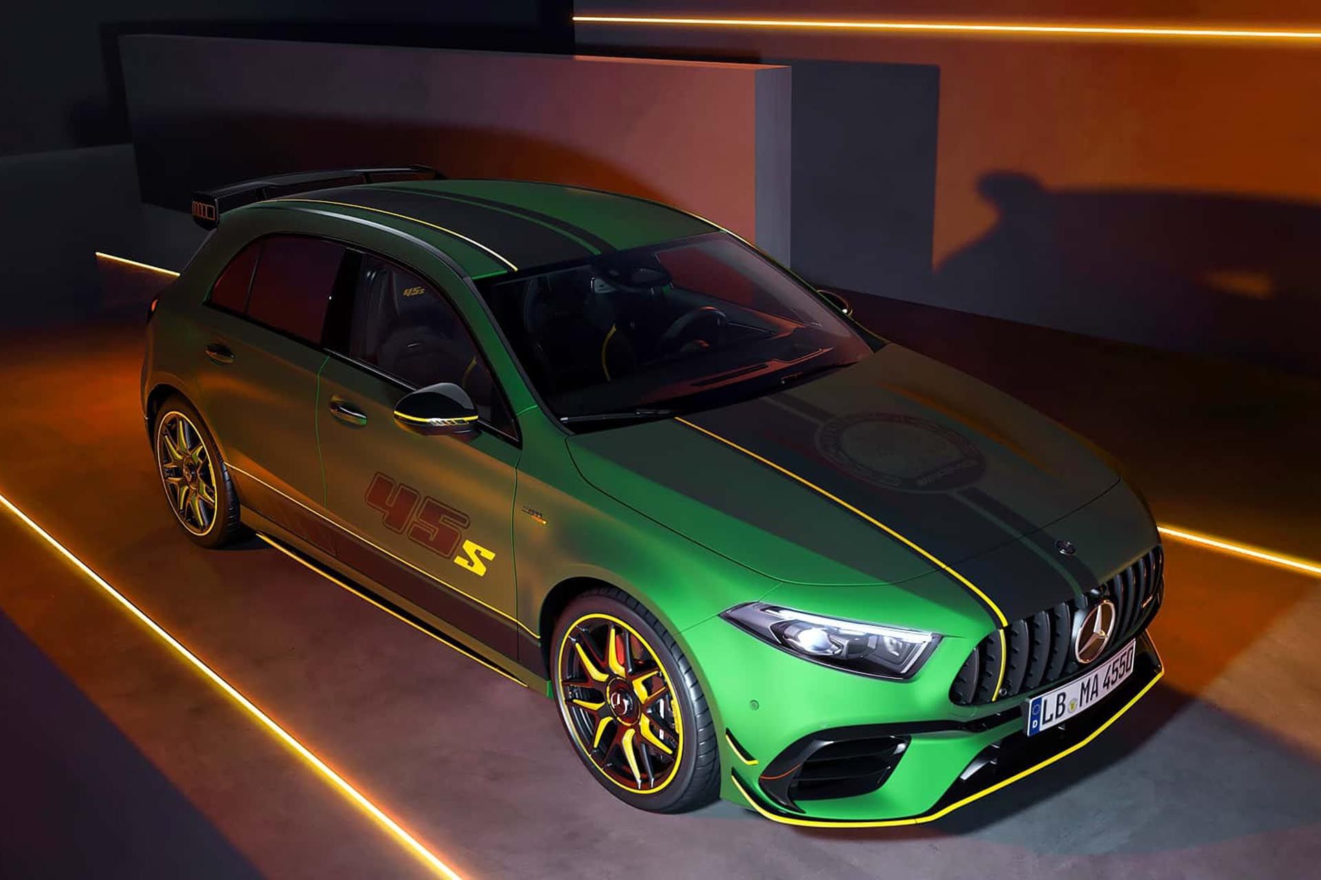 مرسدس ای‌ام‌جی A 45 S 4Matic+ Limited Edition از نمای سه‌رخ جلو
