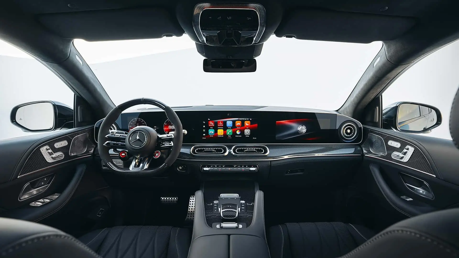 نمای داخل کابین خودرو مرسدس GLE 63S 2027