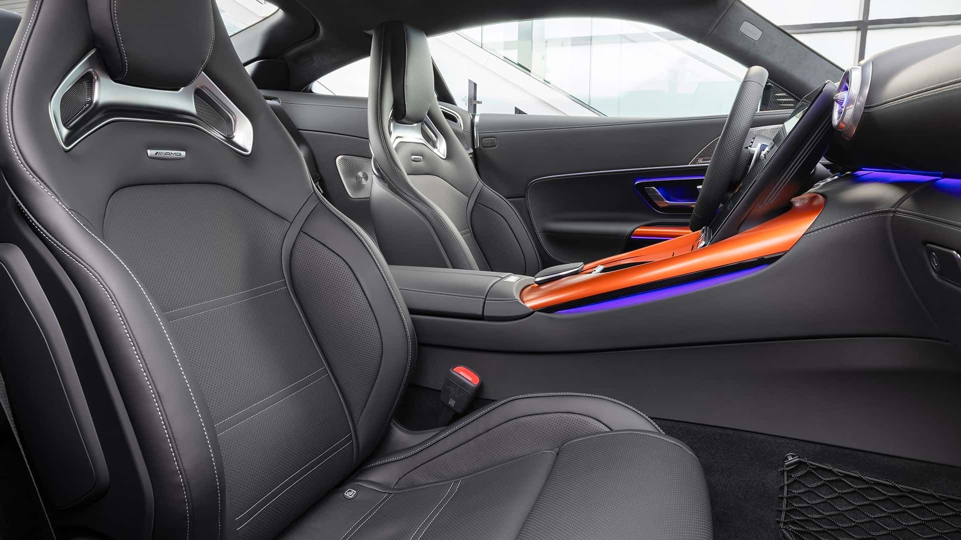کابین GT 63 S E Performance شامل صندلی راننده و سرنشین