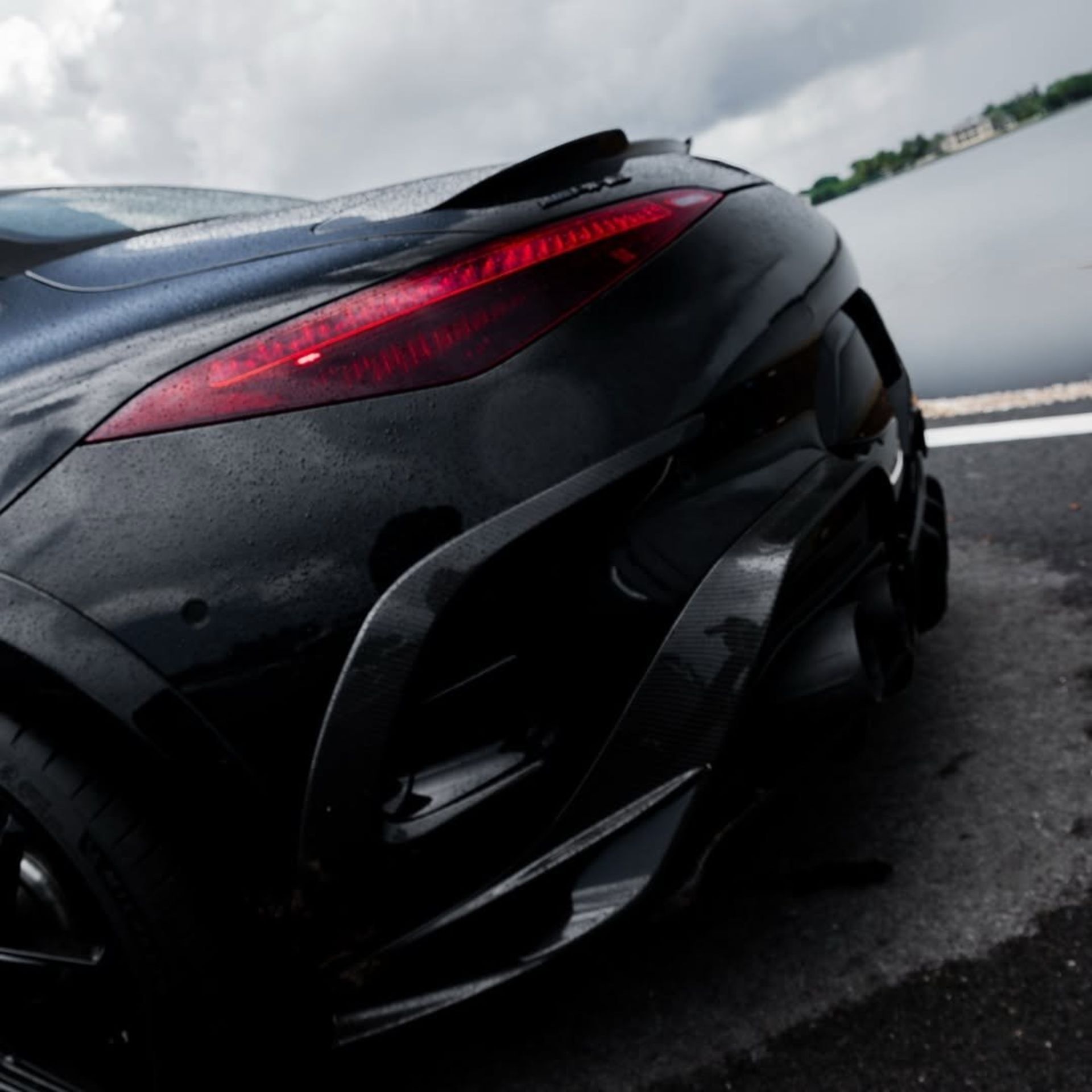 مرسدس AMG SL منصوری