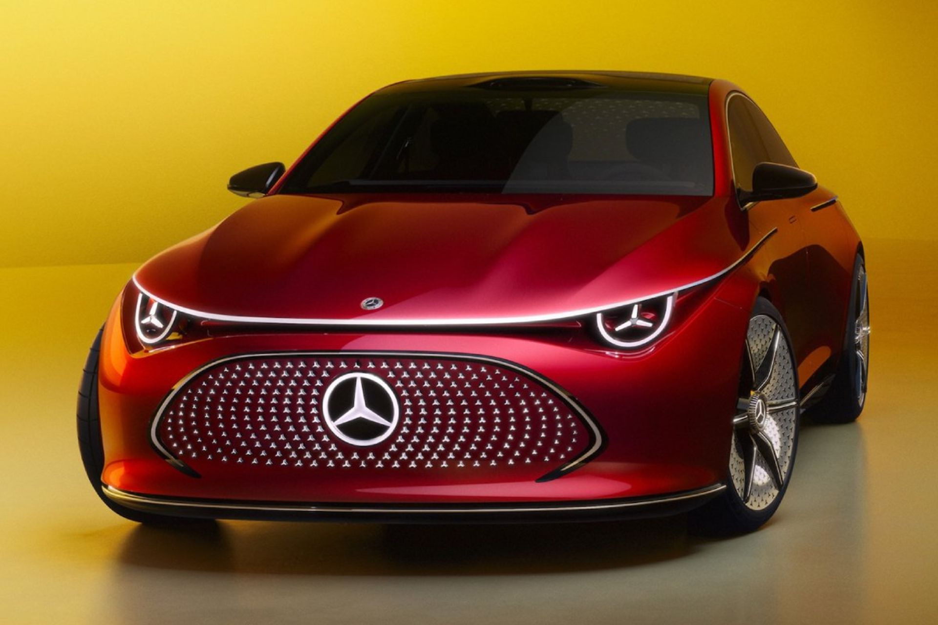 خودرو برقی مرسدس بنز CLA